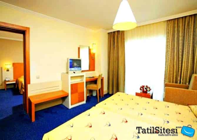 Crystal Admiral Resort Suites Spa 